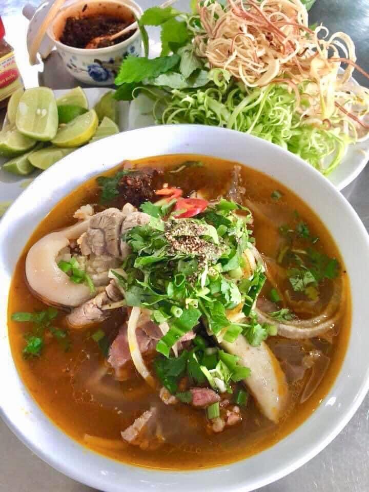 Bún bò huế BÀ HƯỜNG