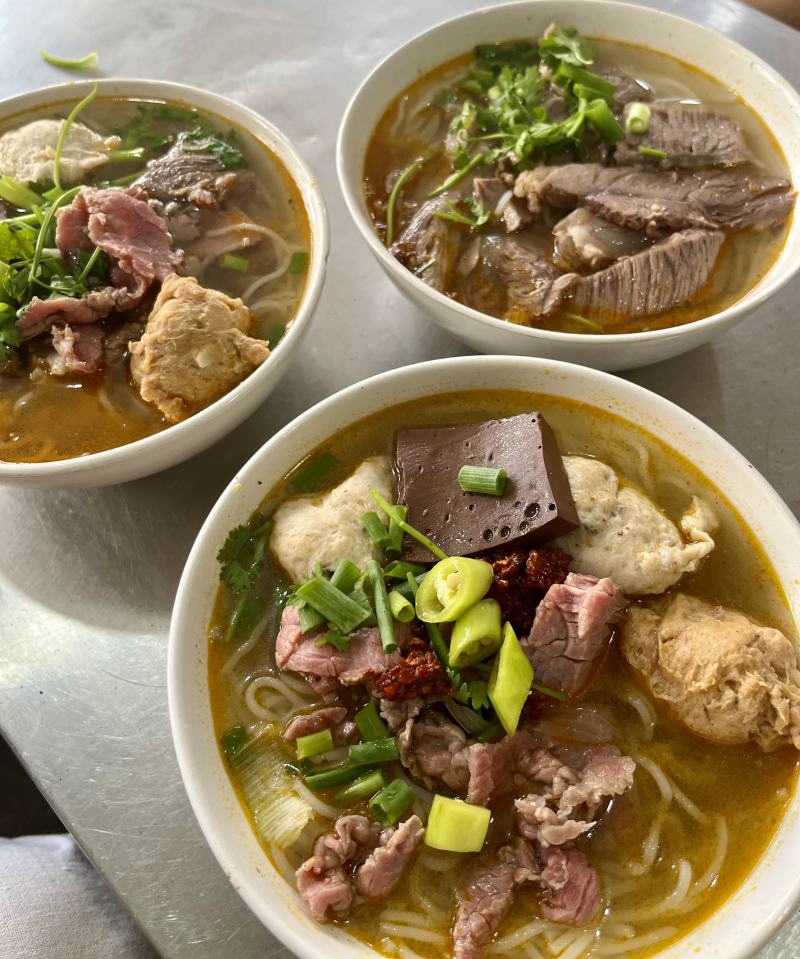 Bún bò Huế Bà Tuyết