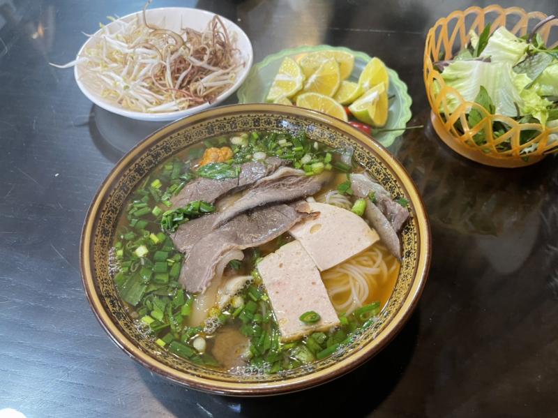 Bún bò Huế Chú Vui