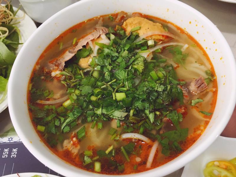 Bún bò Huế Má Nấu