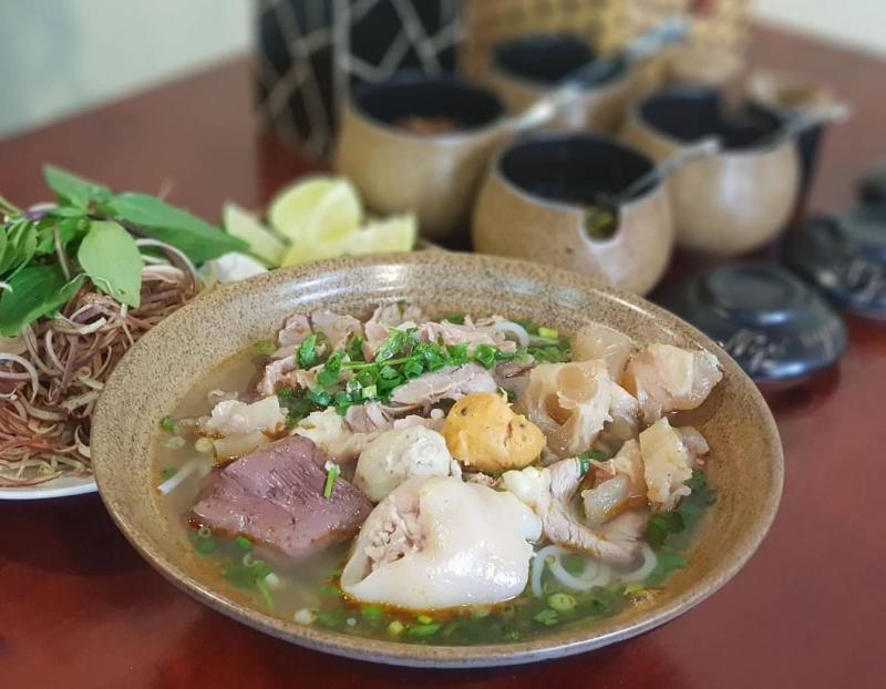 Bún Bò Huế Ngự Uyển