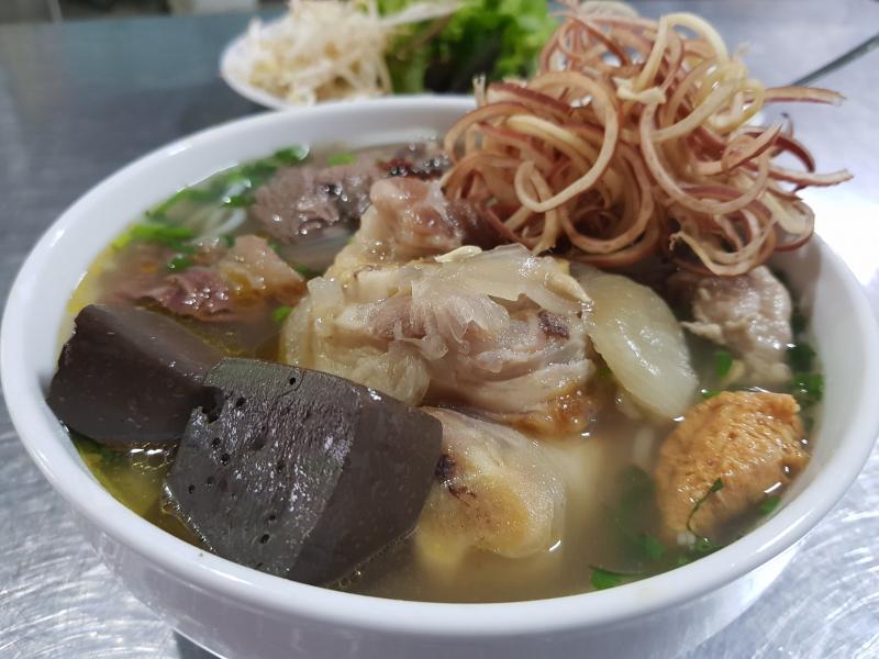 ﻿﻿Bún bò Huế Nhật Tân