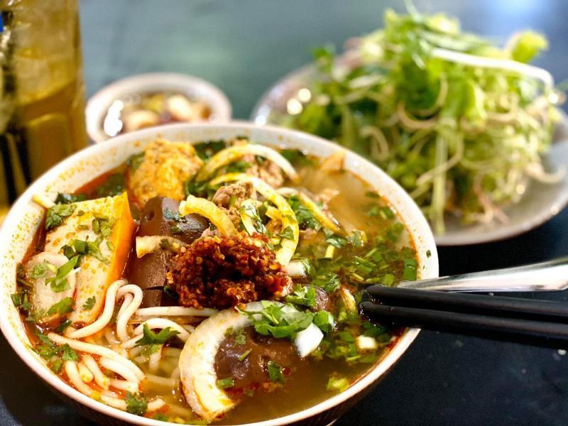 Bún Bò Huế Nhiêu Tứ