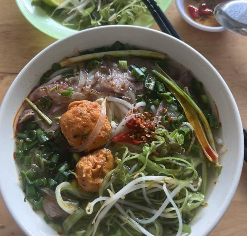 Bún bò Huế O Châu