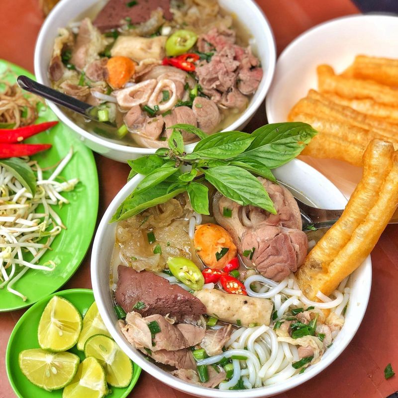 Bún bò Huế O Huyền