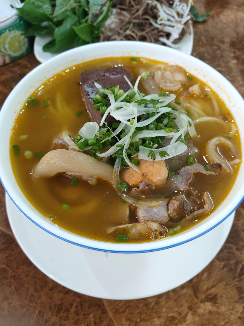 Bún bò Huế O Lam