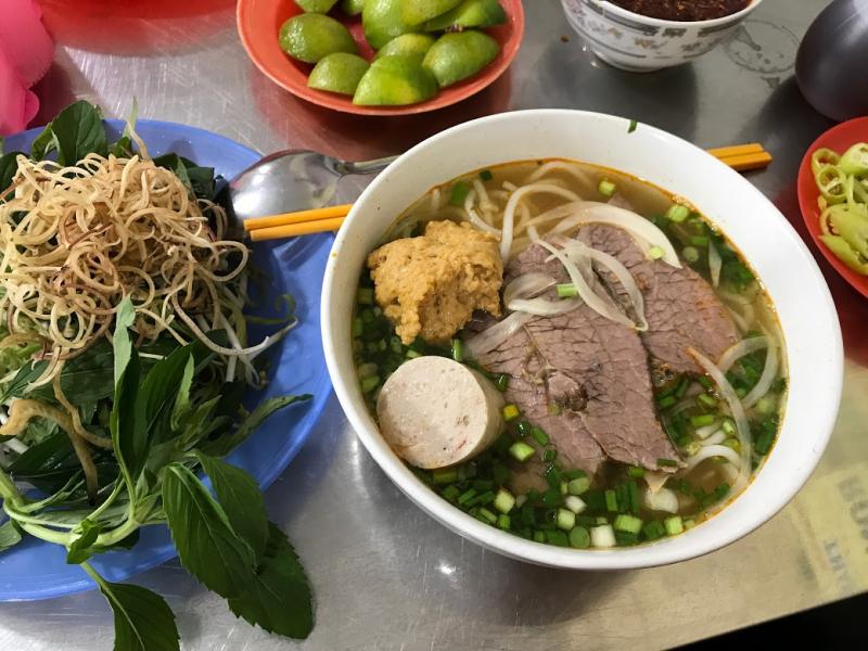 Bún bò Huế - O Sửu