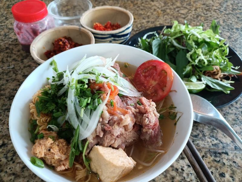 Bún Bò Huế O Trang