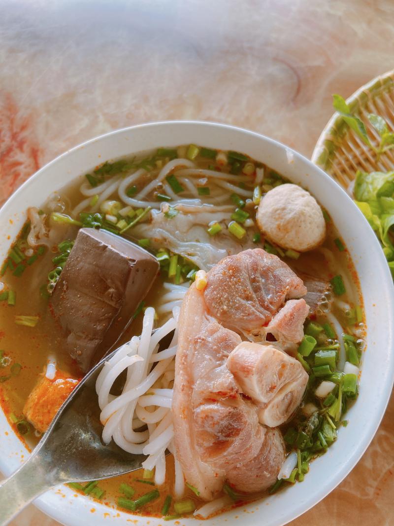 Bún Bò Huế Trường Hói