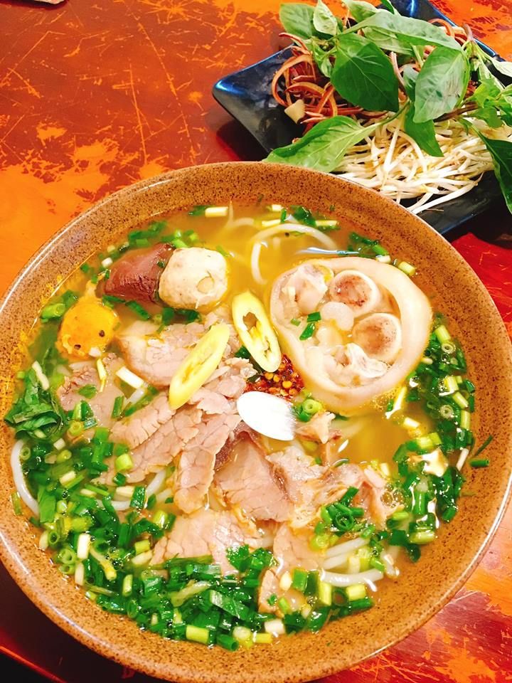 Bún Bò Huế Vang Vang