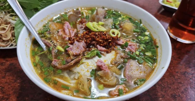 Bún bò Phong Béo