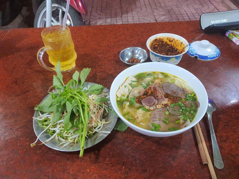 Bún bò Phong Béo