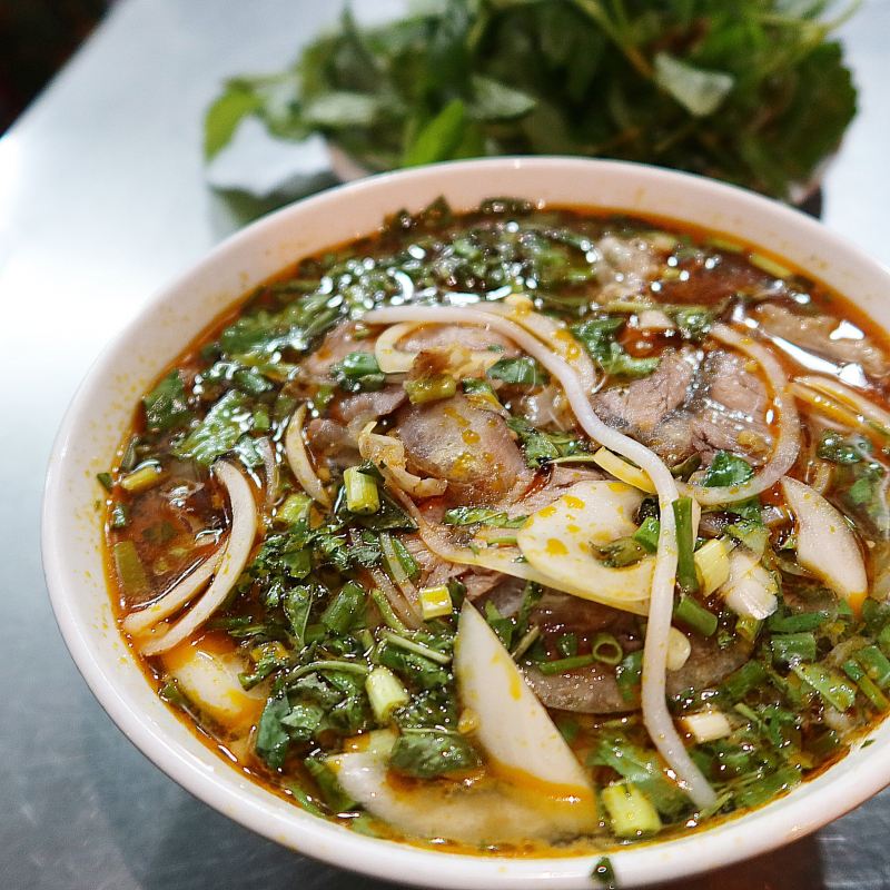 Bún Bò Út Quyên