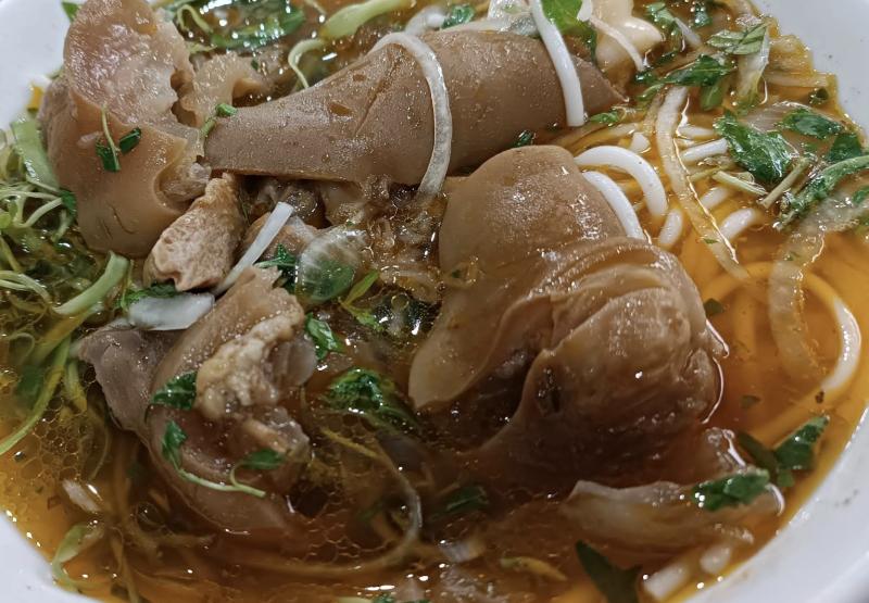 Bún bò xứ Huế Bà Mười