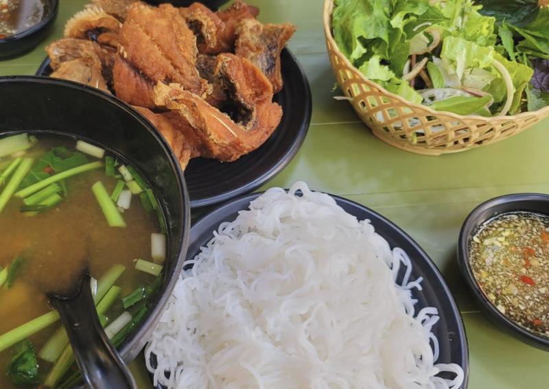 Bún cá chấm Hạnh Béo