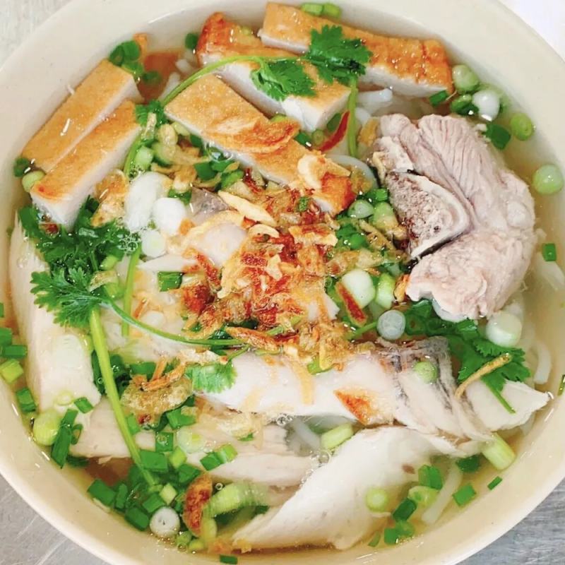 Bún chả cá sứa Thái Lệ