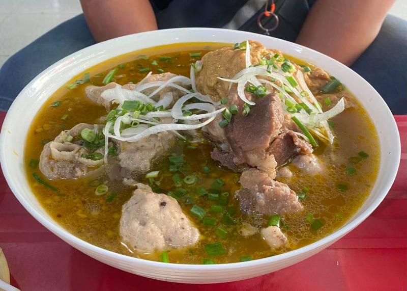 Bún Chả Cua Giò Heo - Tạ Quang Bửu