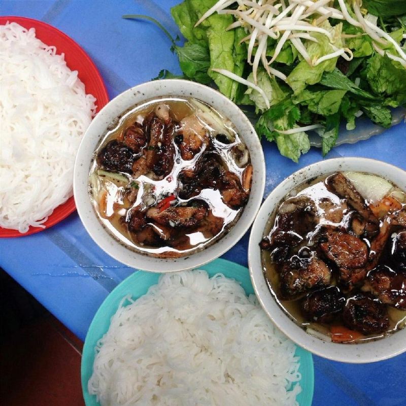 Quán bún chả ngon nổi tiếng Hà Nội