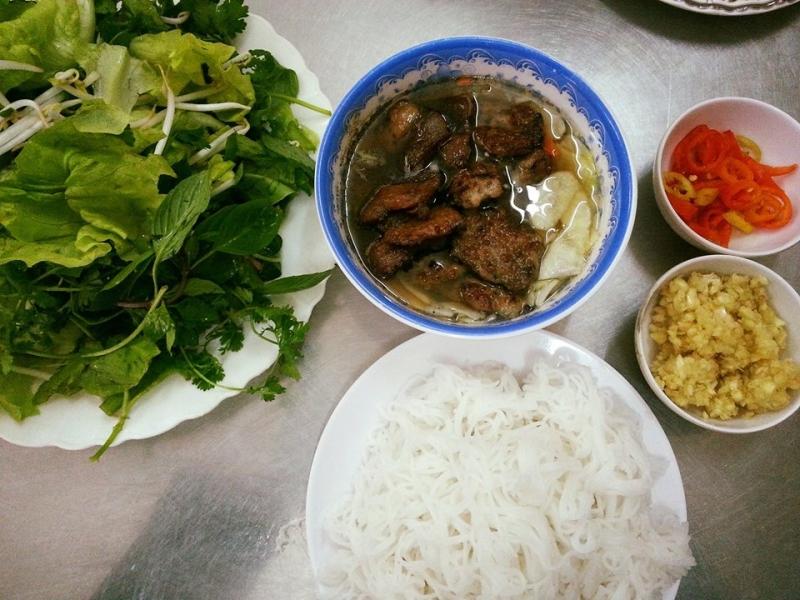 Bún chả Hương Liên