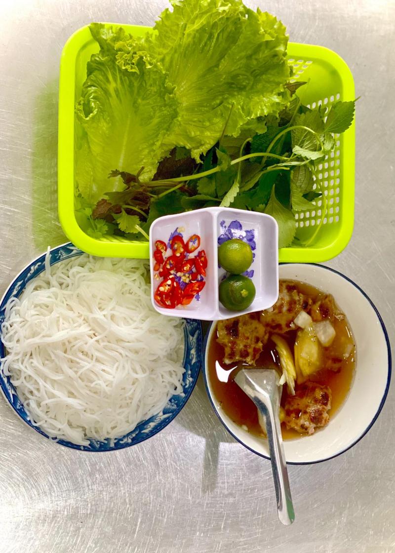 Bún chả hương vị Hà Thành