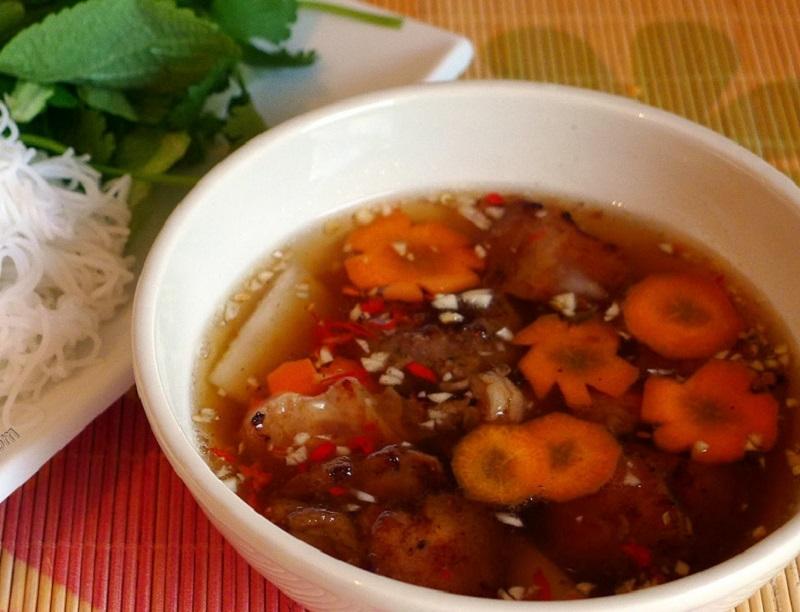 Quán bún chả lâu đời nhất ở Hà Nội