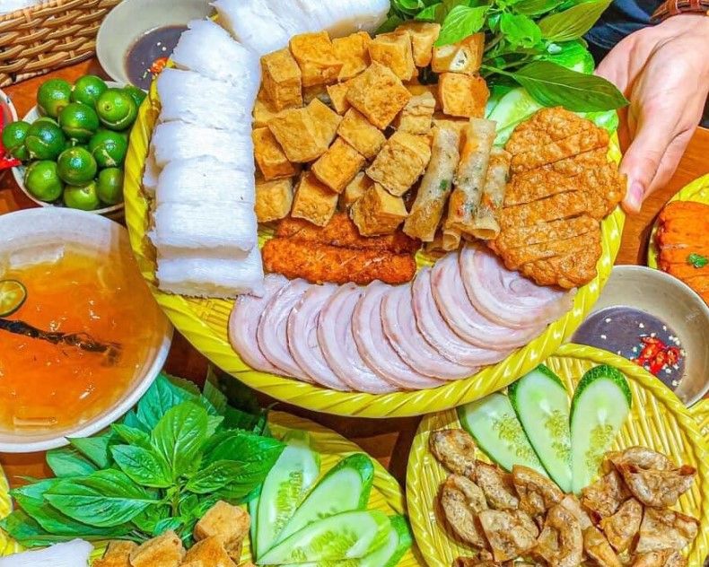 Bún đậu mắm tôm - Hẻm Đậu