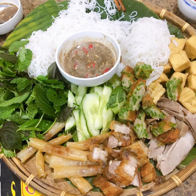 Bún đậu mắm tôm Lê Dương