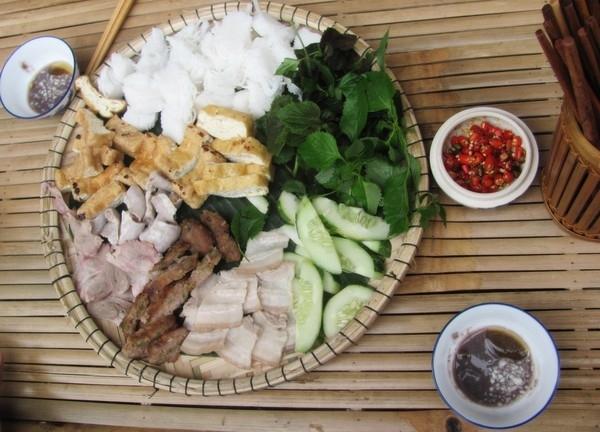 Bún đậu mắm tôm - Ngõ Phất Lộc, Hàng Bạc