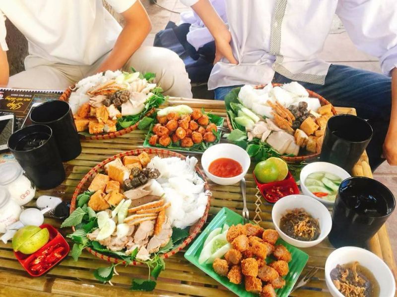 Bún Mẹt Cô Bông