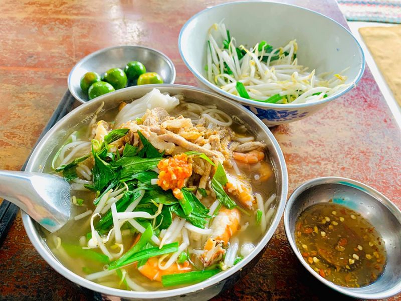 Bún nước lèo Cà Mau