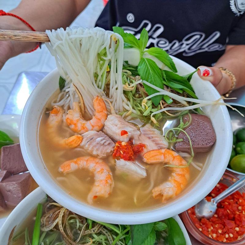 Bún Nước Lèo Cà Mau