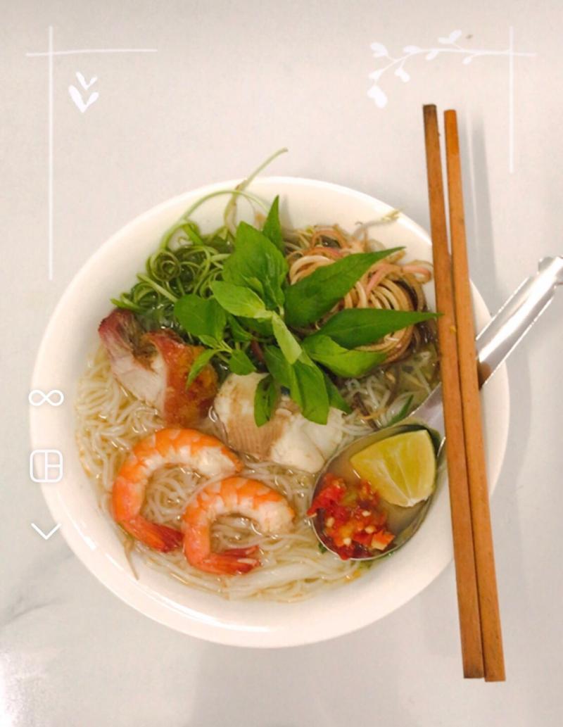 Bún Nước Lèo Cô Hương