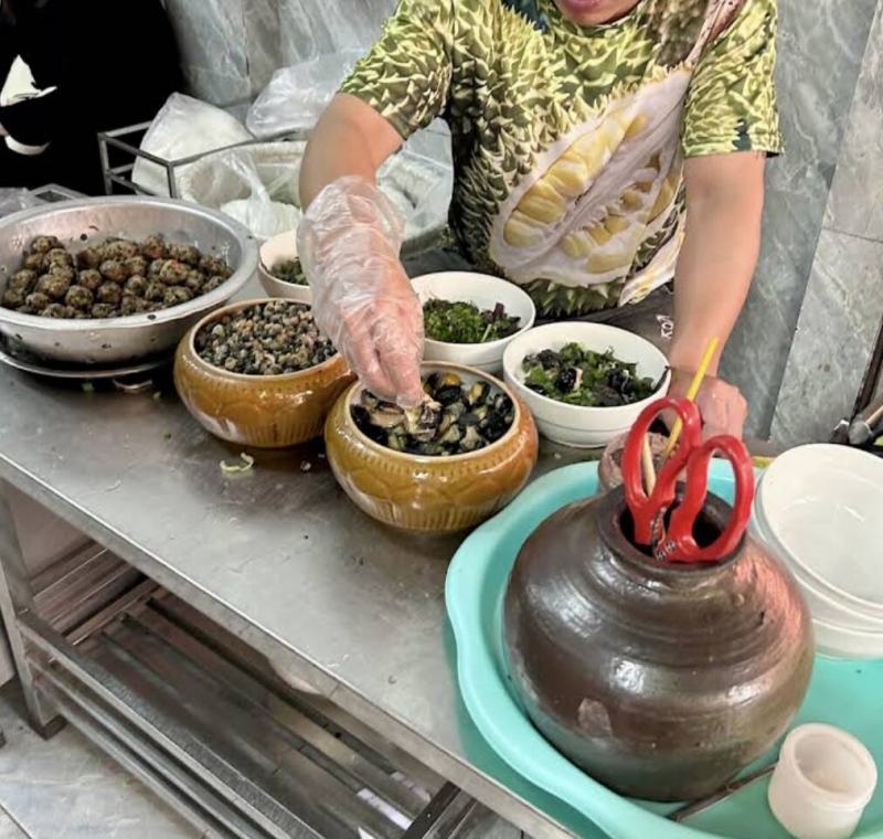 Bún ốc cô Huê