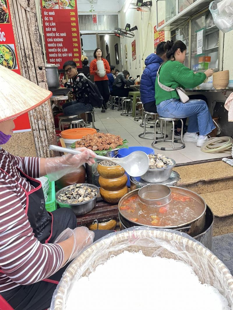 Bún ốc cô Huệ - Nguyễn Siêu