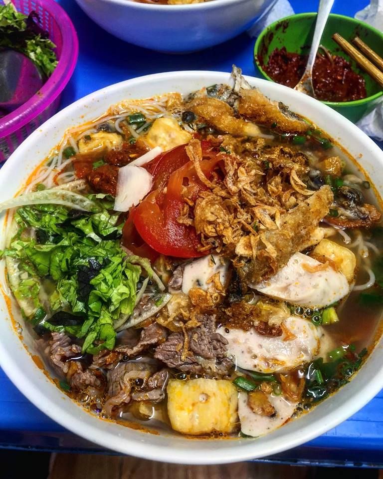 Quán ăn ngon tại phố Lý Quốc Sư, Hà Nội