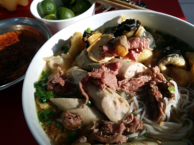 Bún riêu Huyền Thu