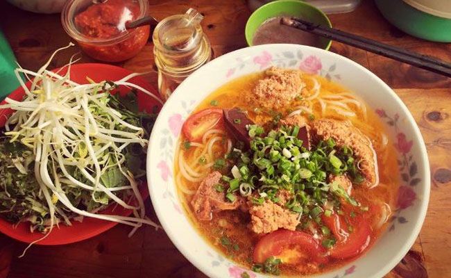 Bún Riêu & Ốc Xuyên 37