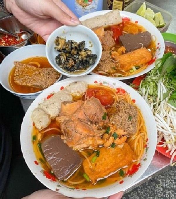 Bún Riêu Cây Mận