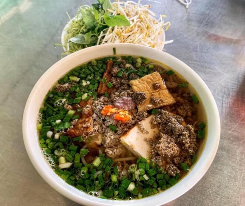 Mau Rieu Top 5 Quán bún riêu ngon nhất Quận Long Biên, Hà Nội - Toplist.vn