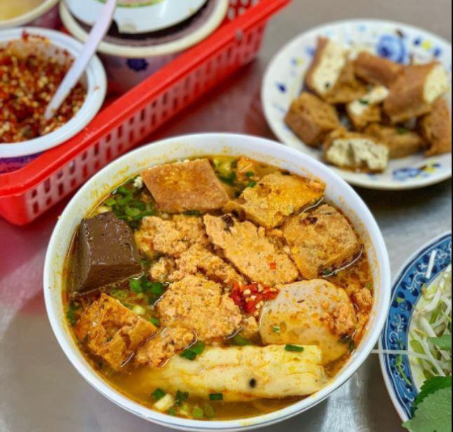 ﻿﻿Bún riêu cua Yên Phụ