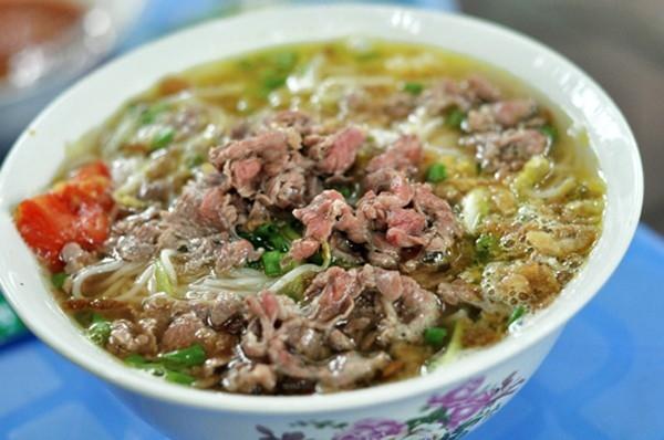 Bún riêu phố Quan Trung