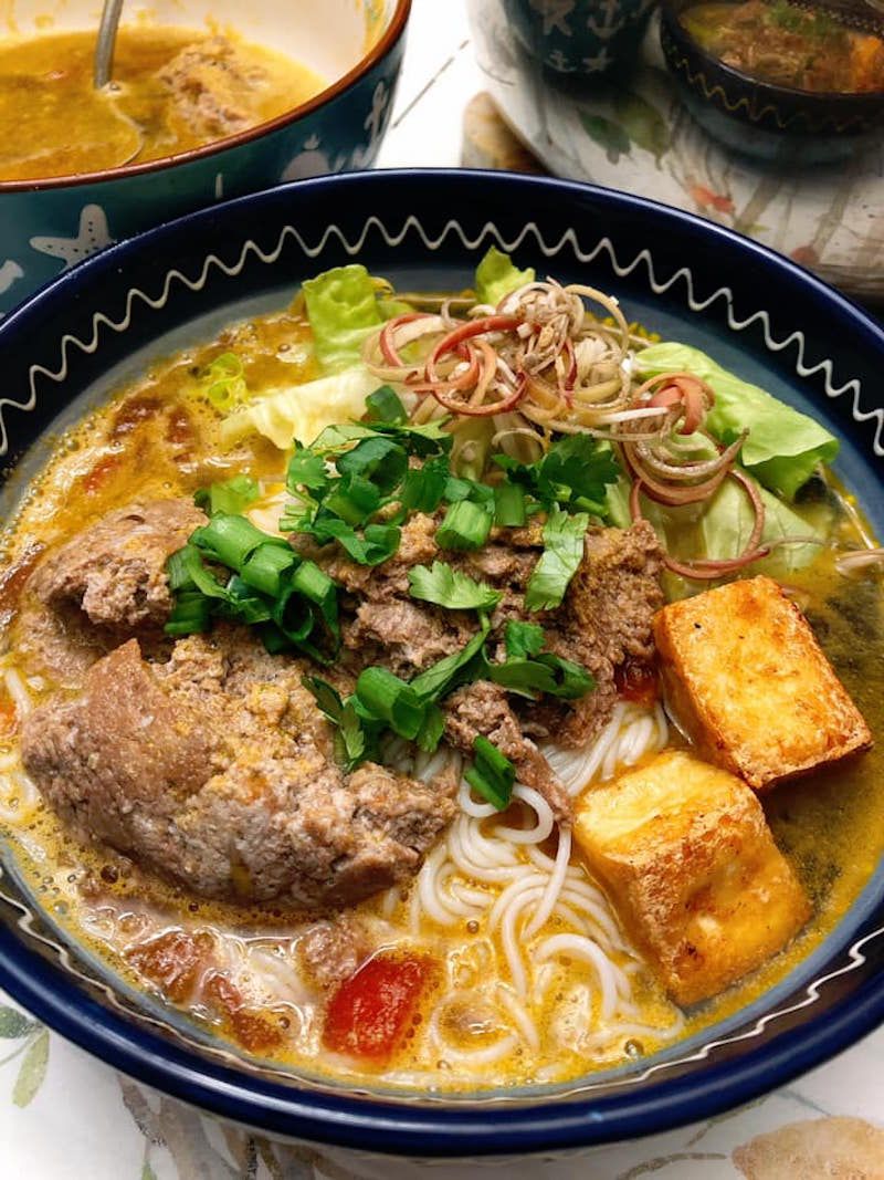 Bún riêu sườn sụn Trang