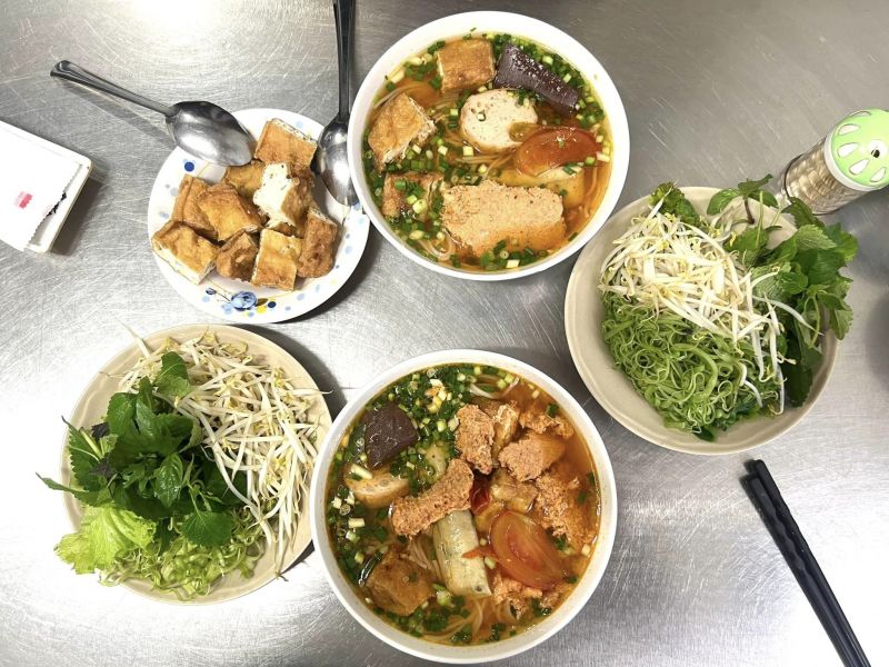 Bún Riêu Yến