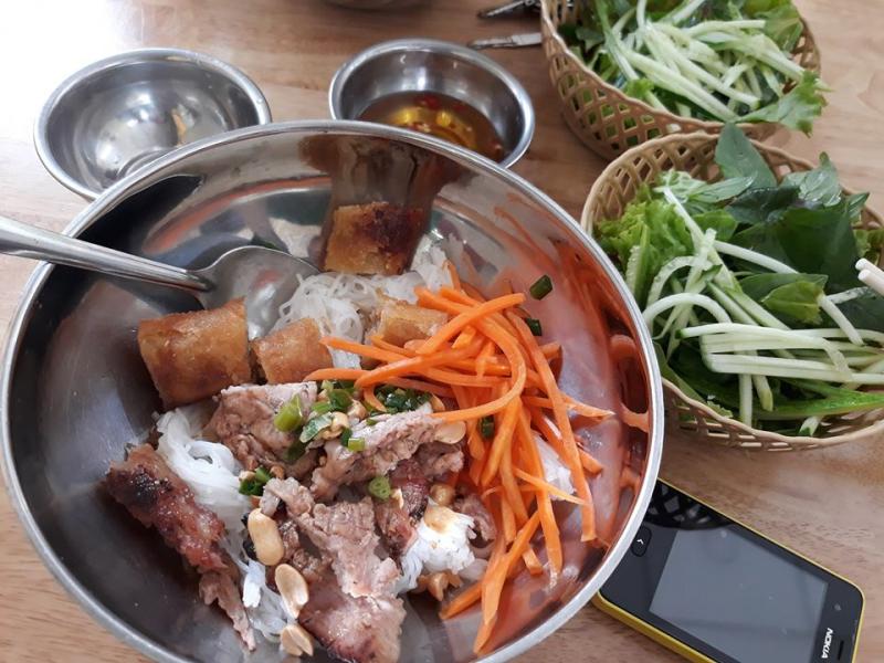 Bún Thịt Nướng Bà Muối (Cô Chi)