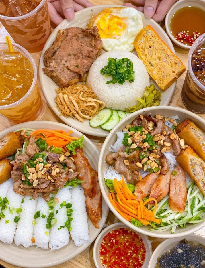 Bún Thịt Nướng Cô Tín