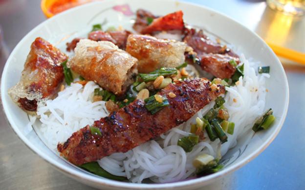 Bún thịt nướng đường 3 tháng 2