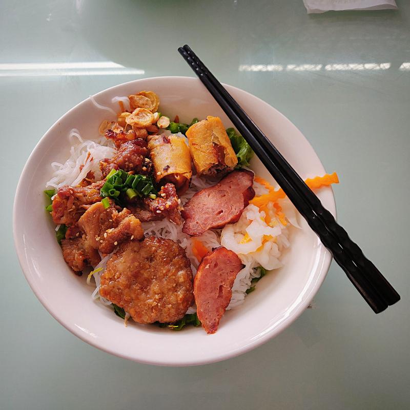 Bún Thịt Nướng Hà Lan