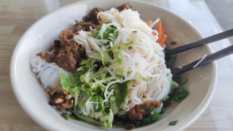 Bún thịt nướng Lộc Nghĩa Số 4