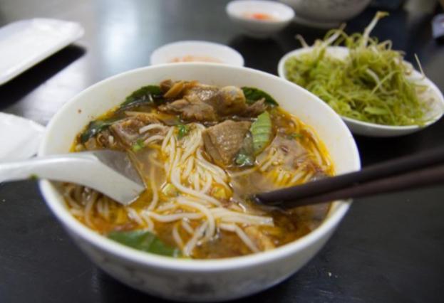 Bún vịt nấu tiêu