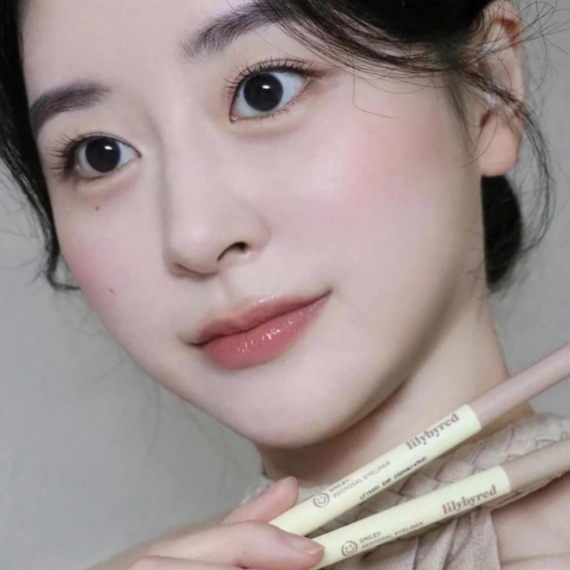 Bút kẻ viền môi LILYBYRED Smiley Lip Blending Stick